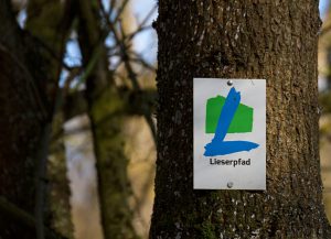 Nur eine verlässliche und durchgehende Beschilderung eines Wanderwegs machen das Wandern ohne Karte möglich.