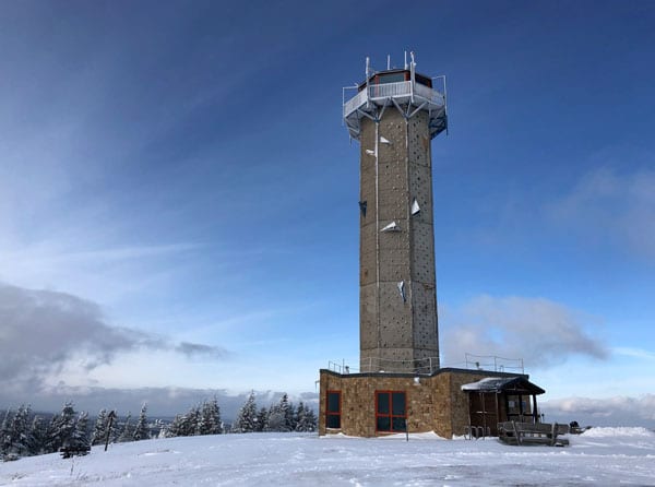 Aussichtsturm auf dem Schneekopf Aussichtsturm auf dem Schneekopf