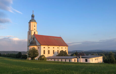 Basilika Maria Brünnlein im Abendlicht