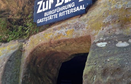 Eingang zur Burg Berwartstein